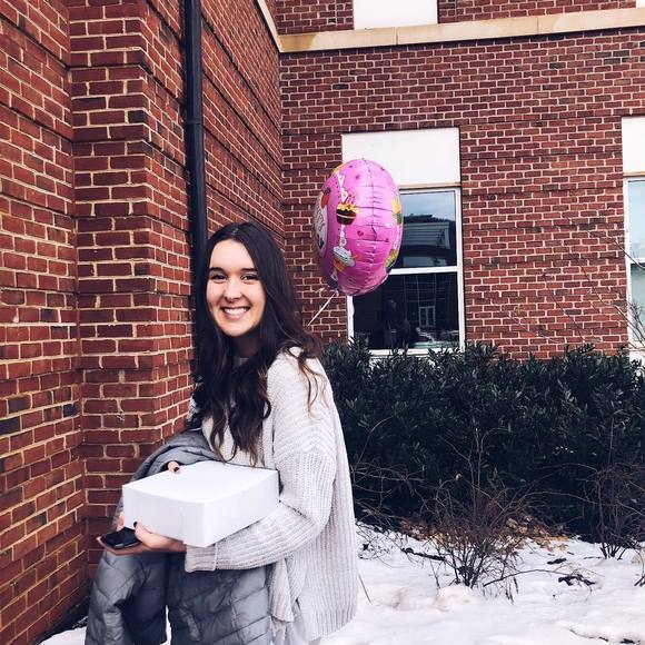 Meet your Posher, Mackenzie - Picture 1 of 1